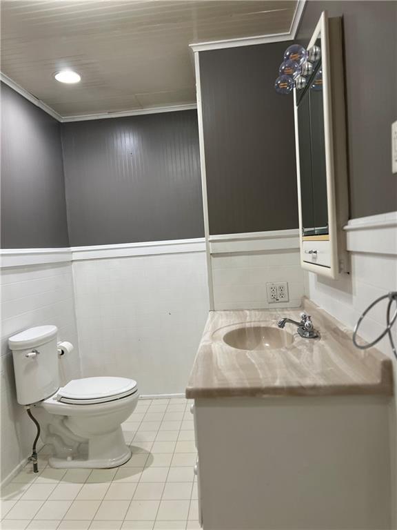 263 Whitestown Road Butler, PA 16001 - Photo 26 of 44 a bathroom with a sink toilet and shower