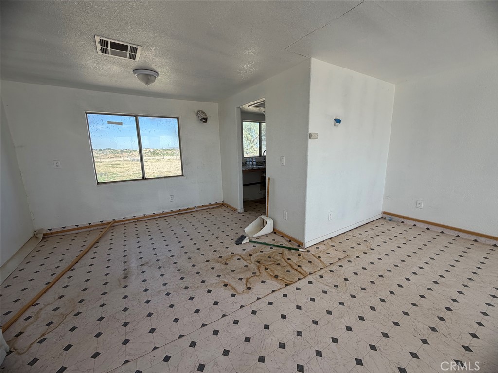 33803 Suffoch Road Newberry Springs, CA 92365 - Photo 31 of 38 Gallery Image 31
