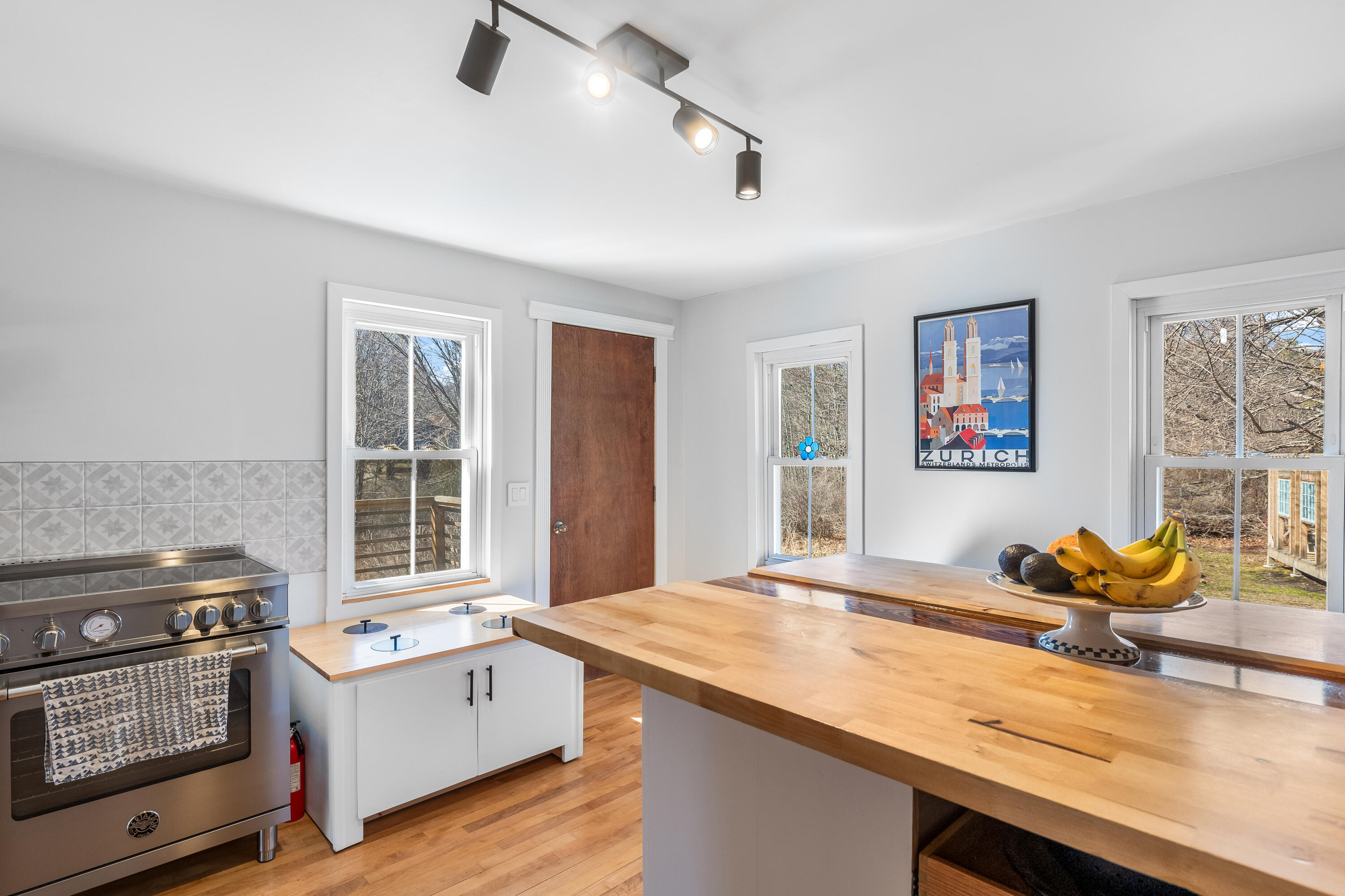 91 Picott Road Kittery, ME 03904 - Photo 17 of 64 9L9A8548