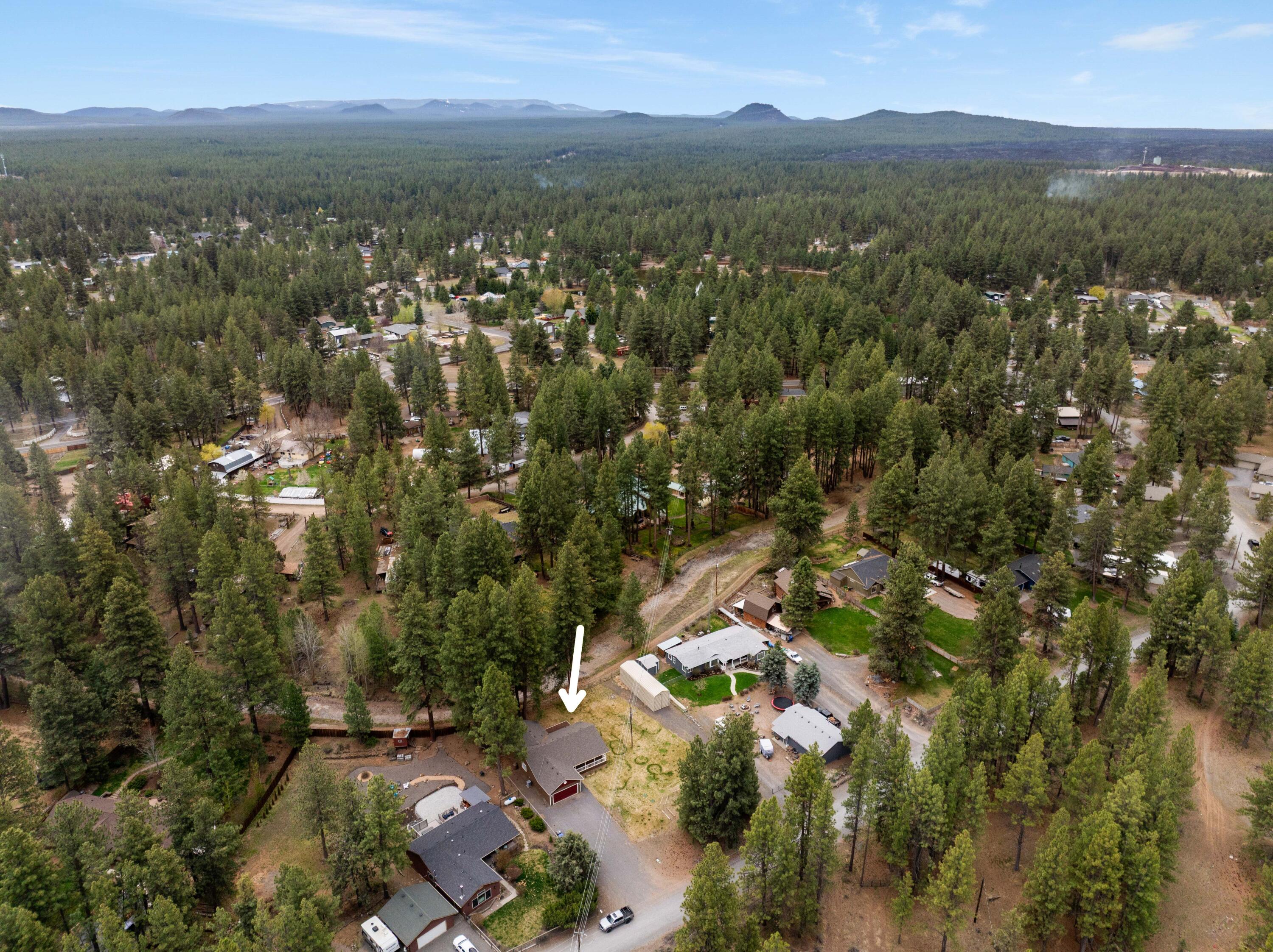 19405 Indian Summer Road Bend, OR 97702 - Photo 37 of 37 04-Aerial