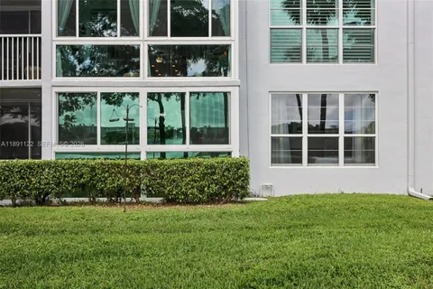 $215,000 | 3150 North Course Lane, Unit 108, Pompano Beach, FL 33069
