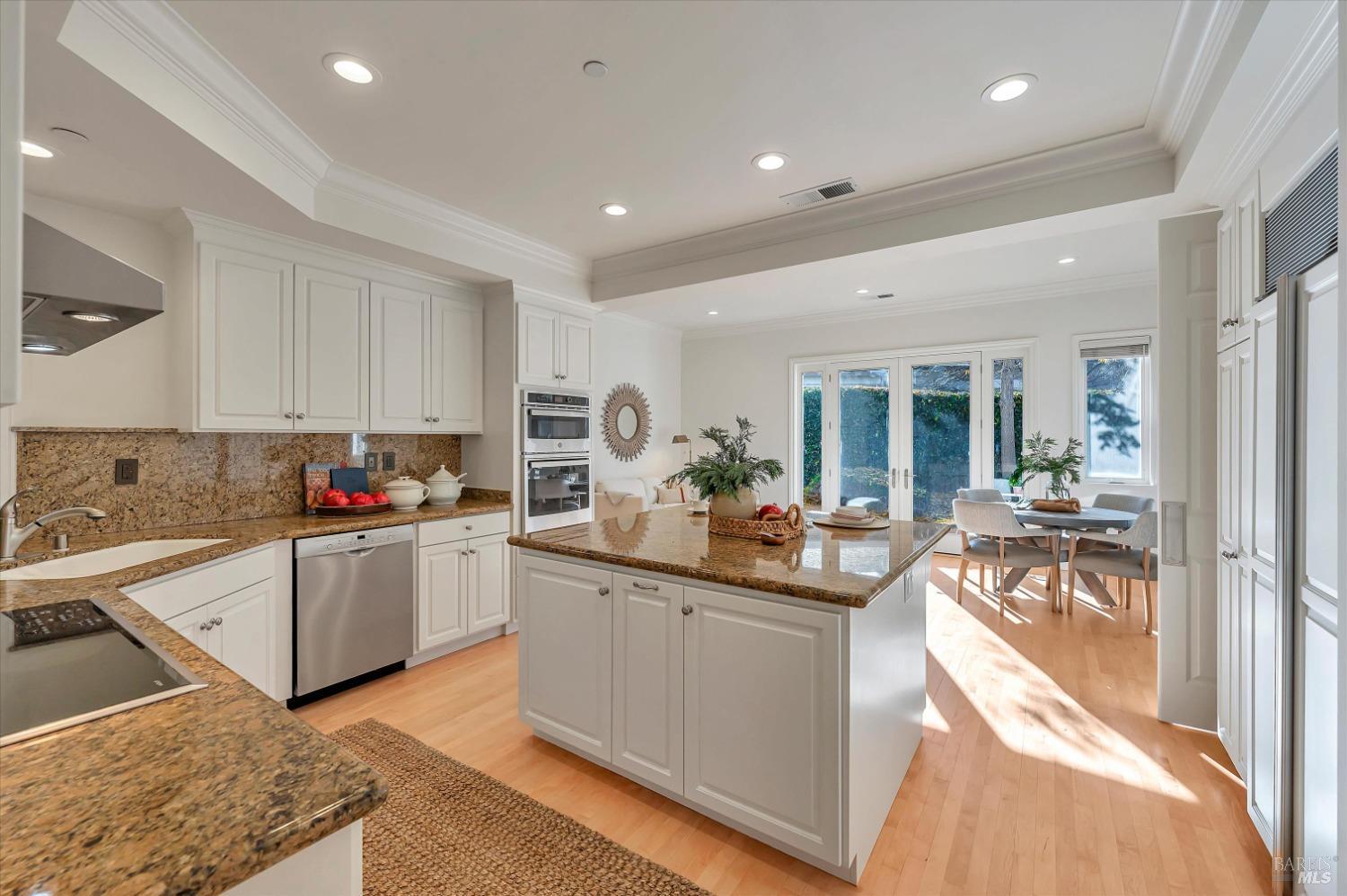 713 Deer Valley Road San Rafael, CA 94903 - Photo 3 of 49