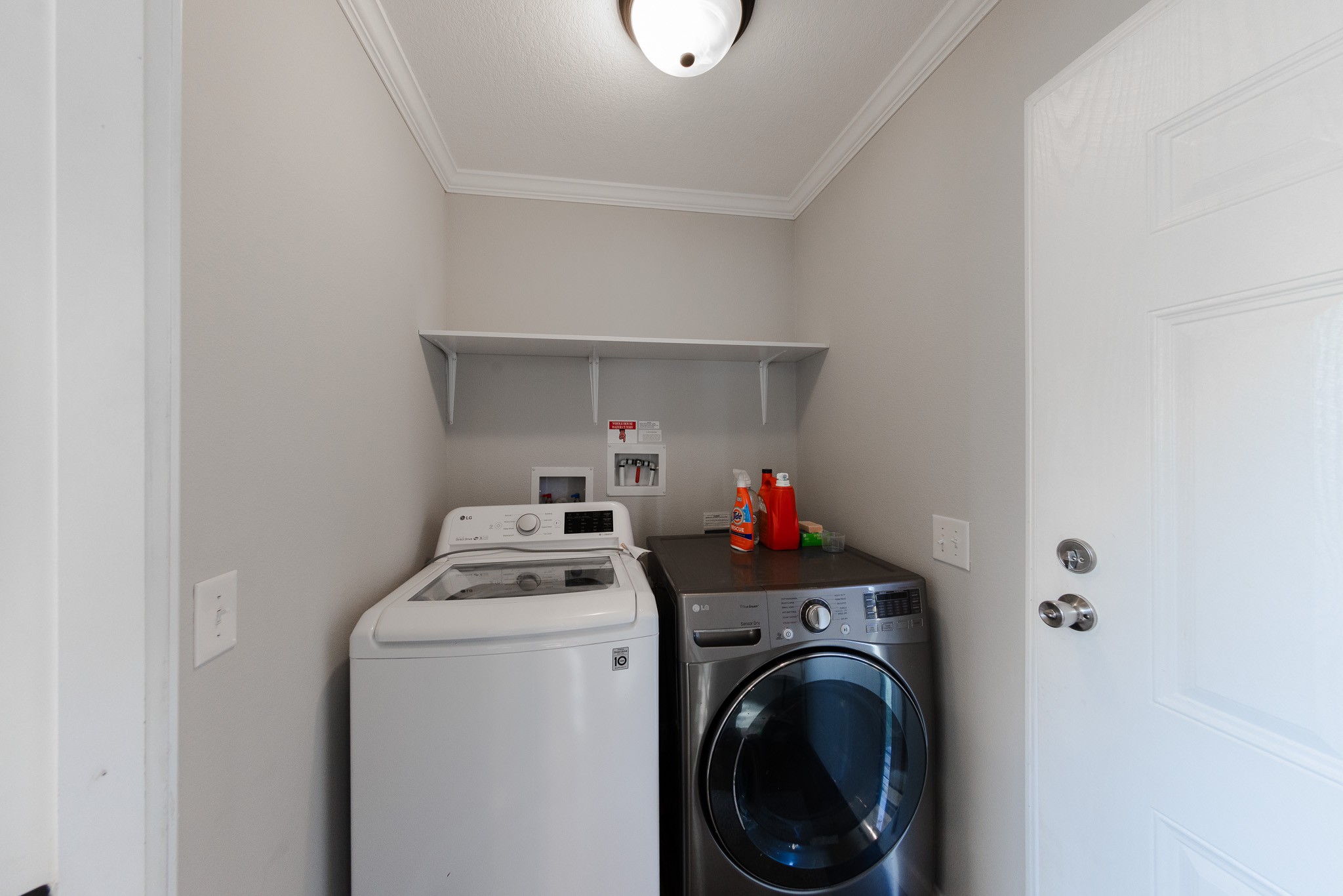 307 Swiss Colony Road Hohenwald, TN 38462 - Photo 10 of 35 a utility room with dryer and washer