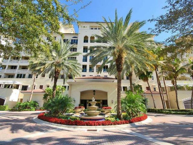 $926,550 | 19925 Northeast 39th Place, Unit 401, Aventura, FL 33180