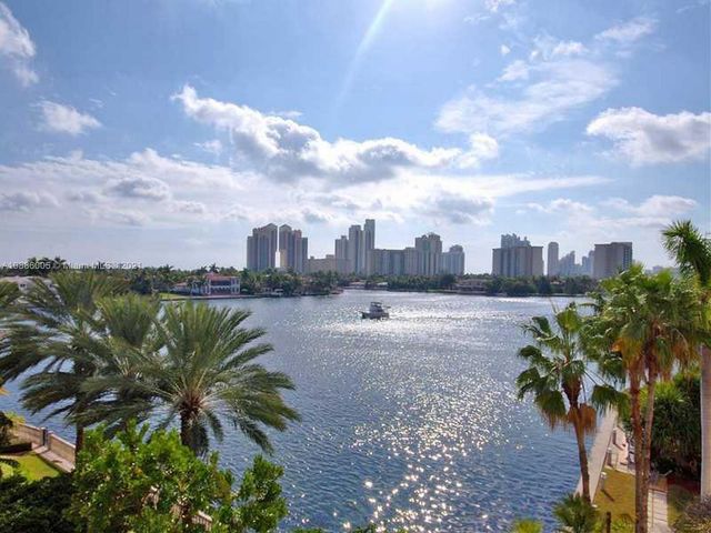 $926,550 | 19925 Northeast 39th Place, Unit 401, Aventura, FL 33180