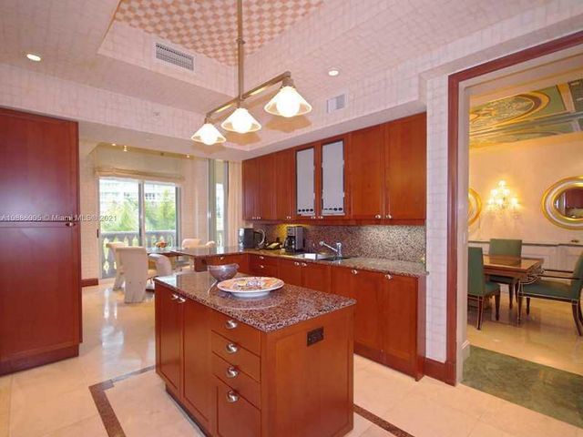 $926,550 | 19925 Northeast 39th Place, Unit 401, Aventura, FL 33180