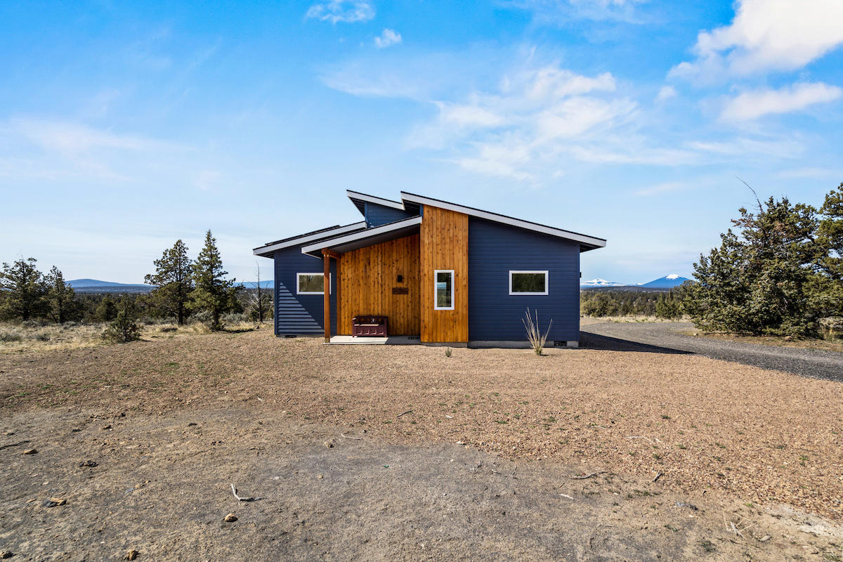 16192 Southwest Steelhead Road Terrebonne, OR 97760 - Photo 27 of 33 2021_04_12_16192_sw_steelhead_rd-28