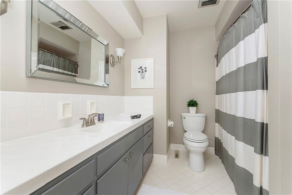 7155 Huntington Road Indianapolis, IN 46240 - Photo 18 of 29 Gallery Image 18