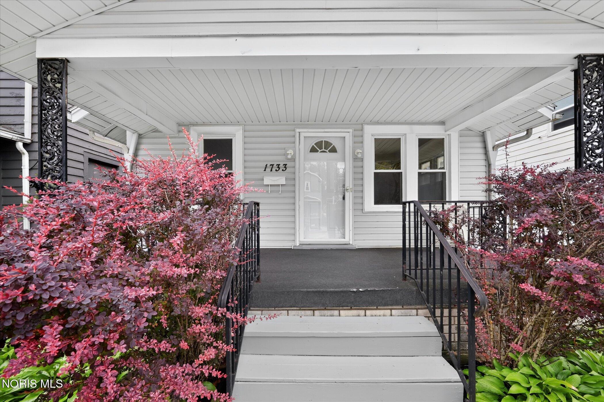 1733 Loxley Road Toledo, OH 43613 - Photo 4 of 32 Gallery Image 4