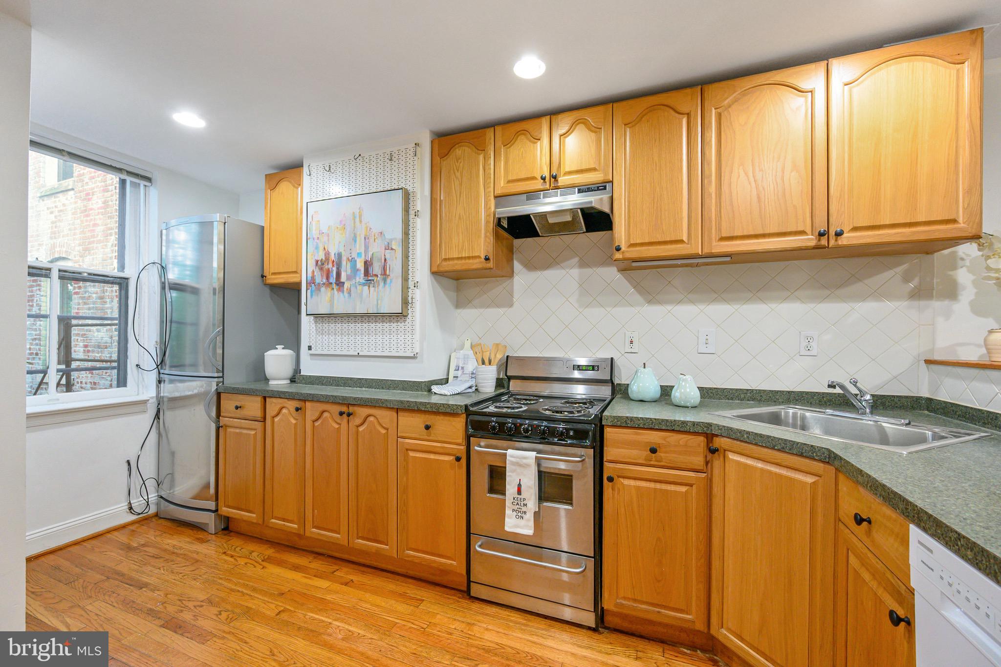 216 4th Street Southeast Washington, DC 20003 - Photo 11 of 85