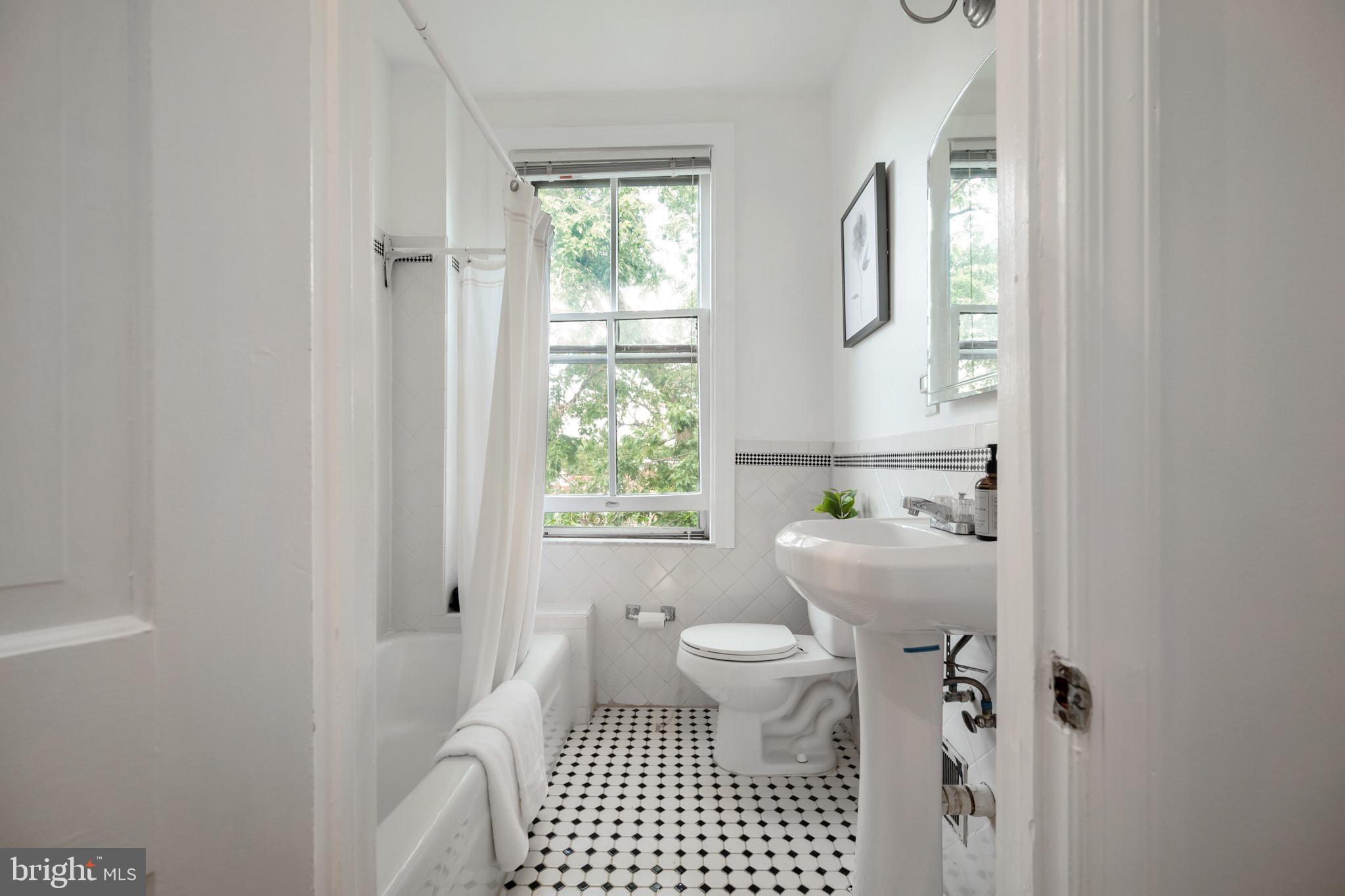 216 4th Street Southeast Washington, DC 20003 - Photo 32 of 85