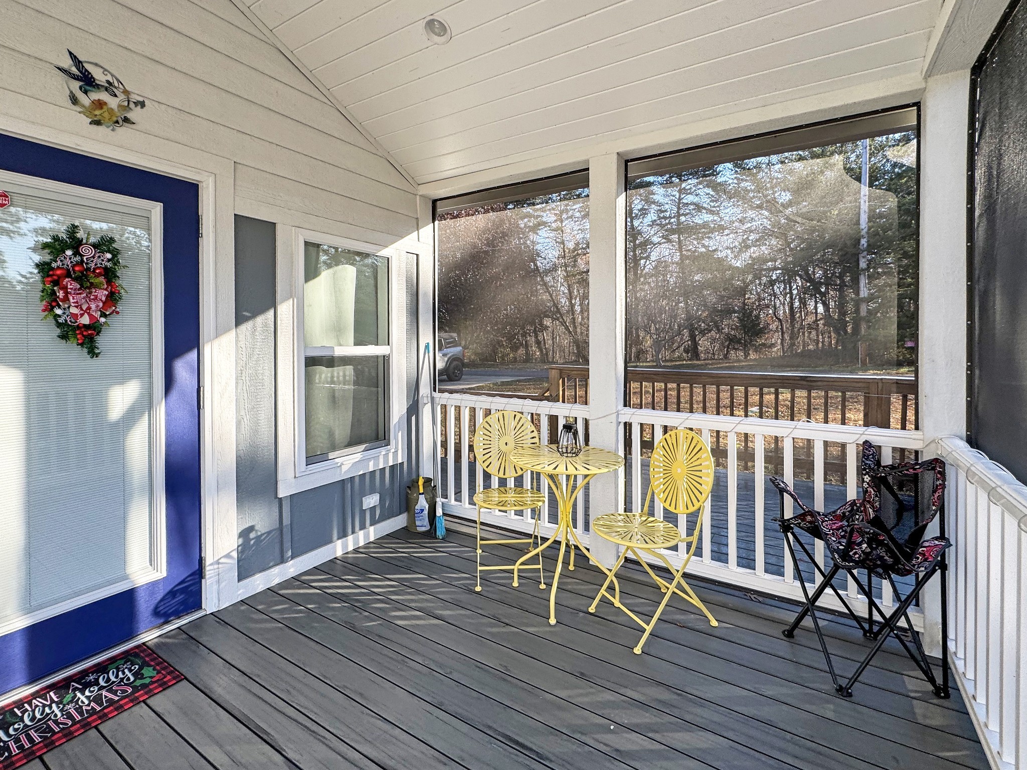 103 Thomas Road Dover, TN 37058 - Photo 5 of 16 a view of a chairs and table on the wooden floor