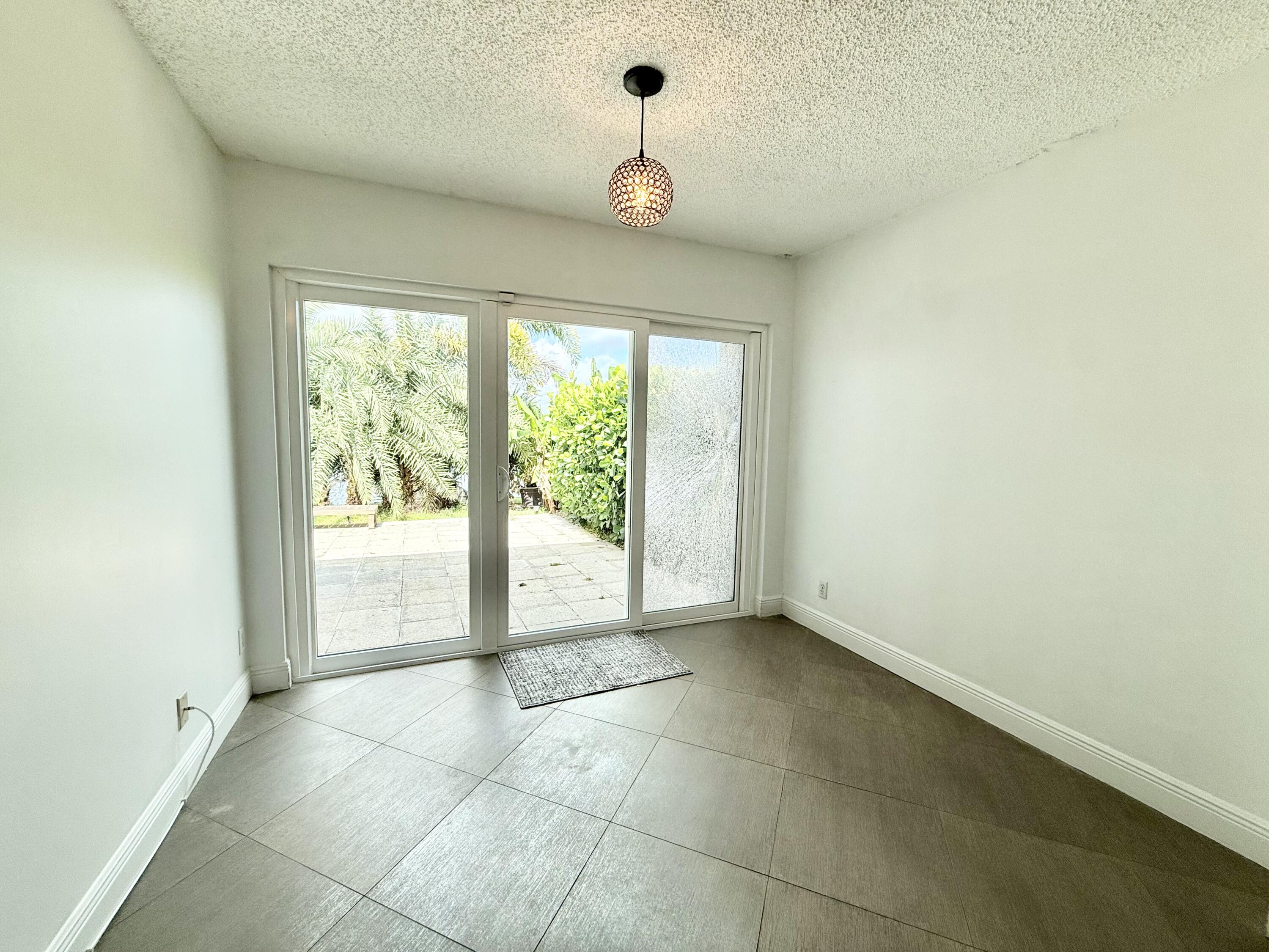 9190 Boca Gardens Parkway, Unit B Boca Raton, FL 33496 - Photo 14 of 35 BONUS LIVING SPACE
