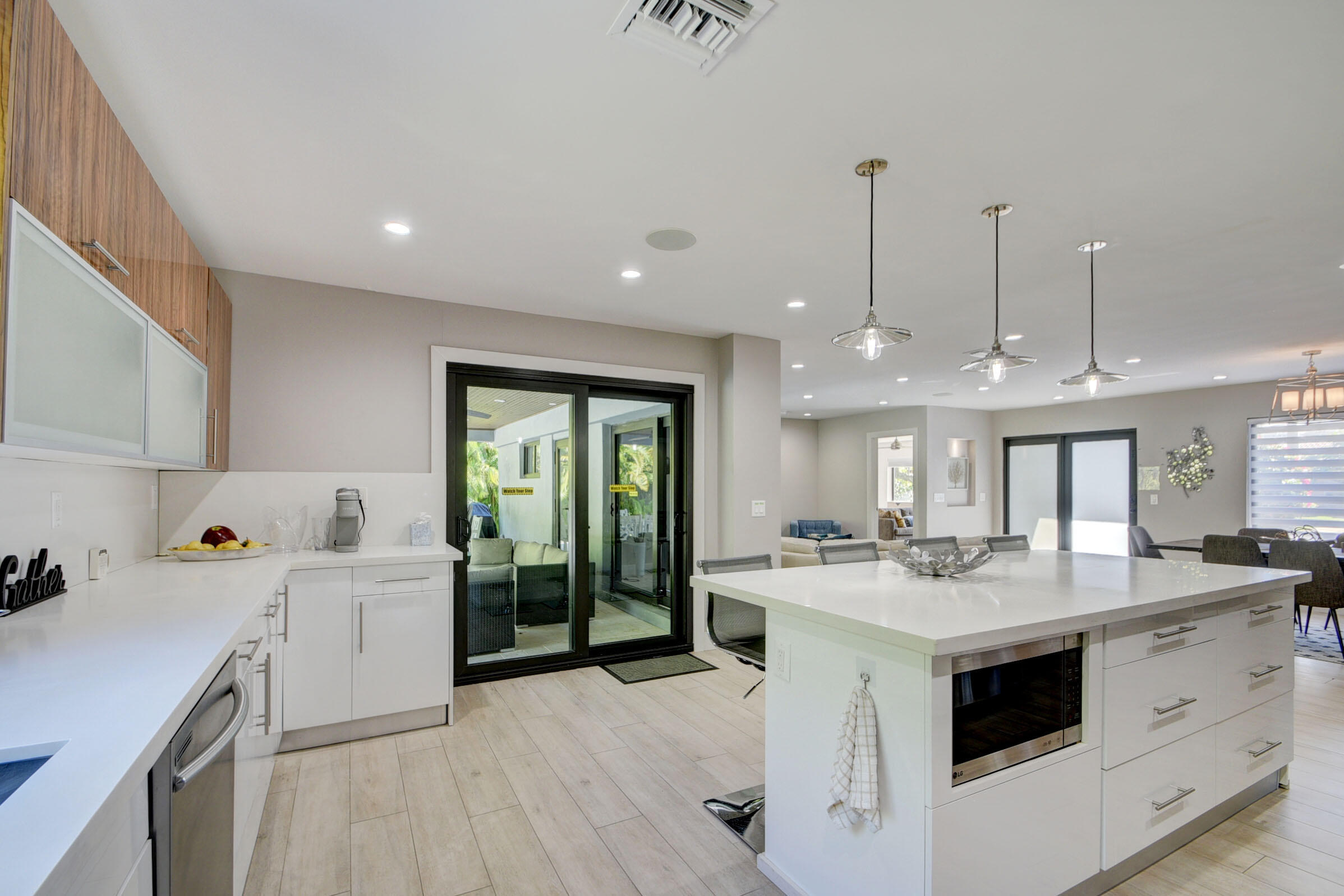 1230 Gulfstream Way Singer Island, FL 33404 - Photo 10 of 40 KITCHEN
