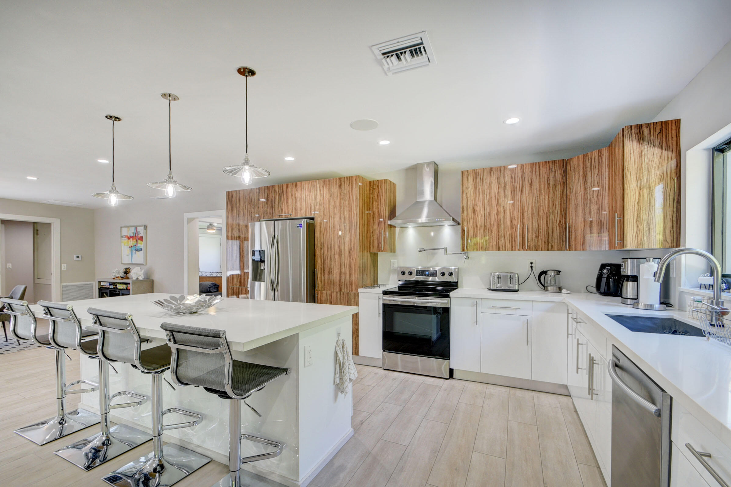 1230 Gulfstream Way Singer Island, FL 33404 - Photo 11 of 40 KITCHEN