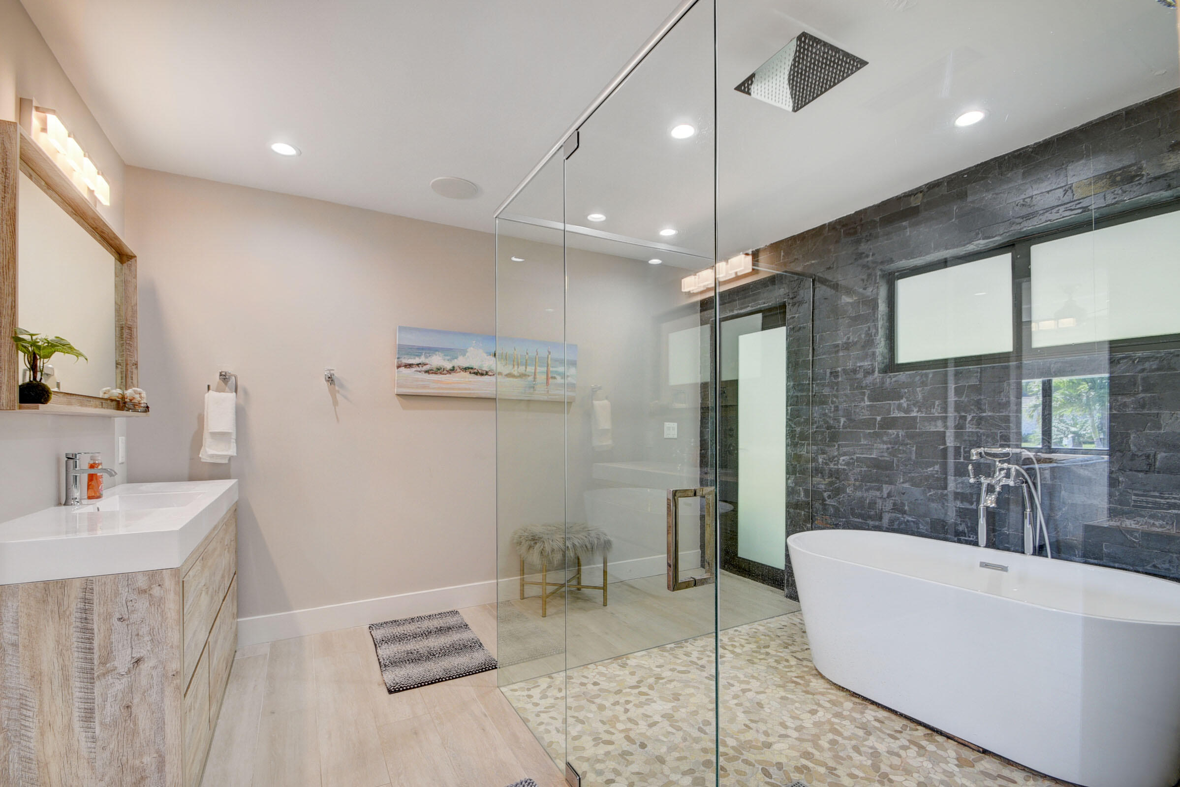 1230 Gulfstream Way Singer Island, FL 33404 - Photo 17 of 40 MASTER BATH