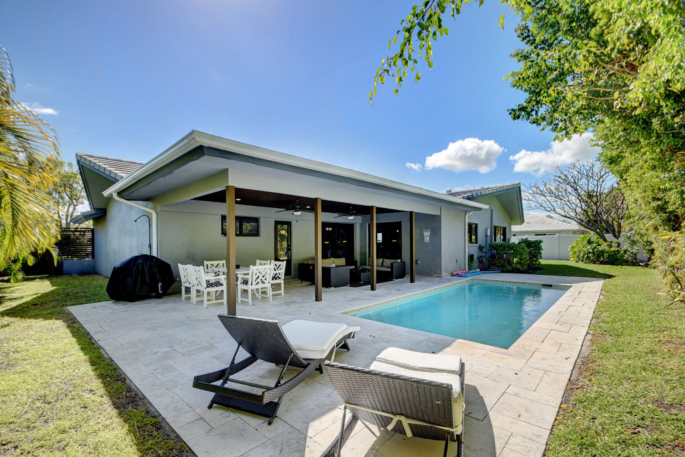 1230 Gulfstream Way Singer Island, FL 33404 - Photo 27 of 40 PATIO/POOL/DECK