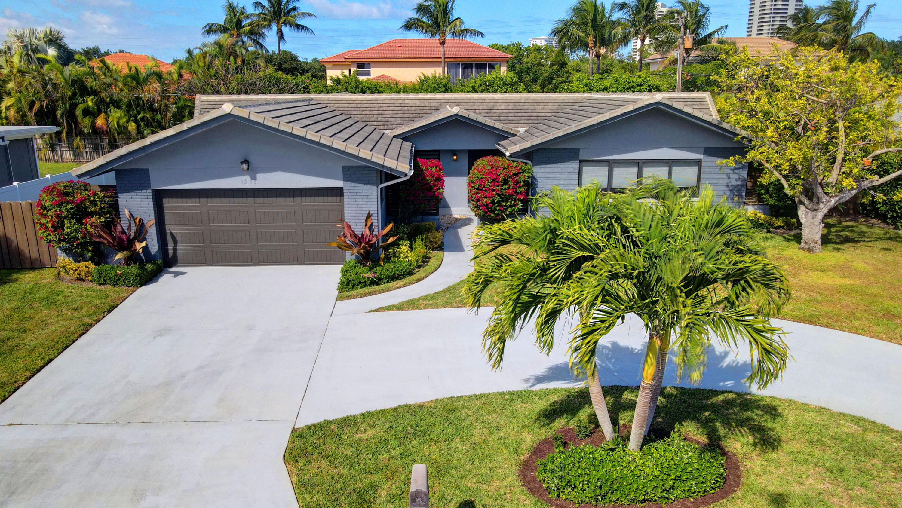 1230 Gulfstream Way Singer Island, FL 33404 - Photo 31 of 40 FRONT VIEW