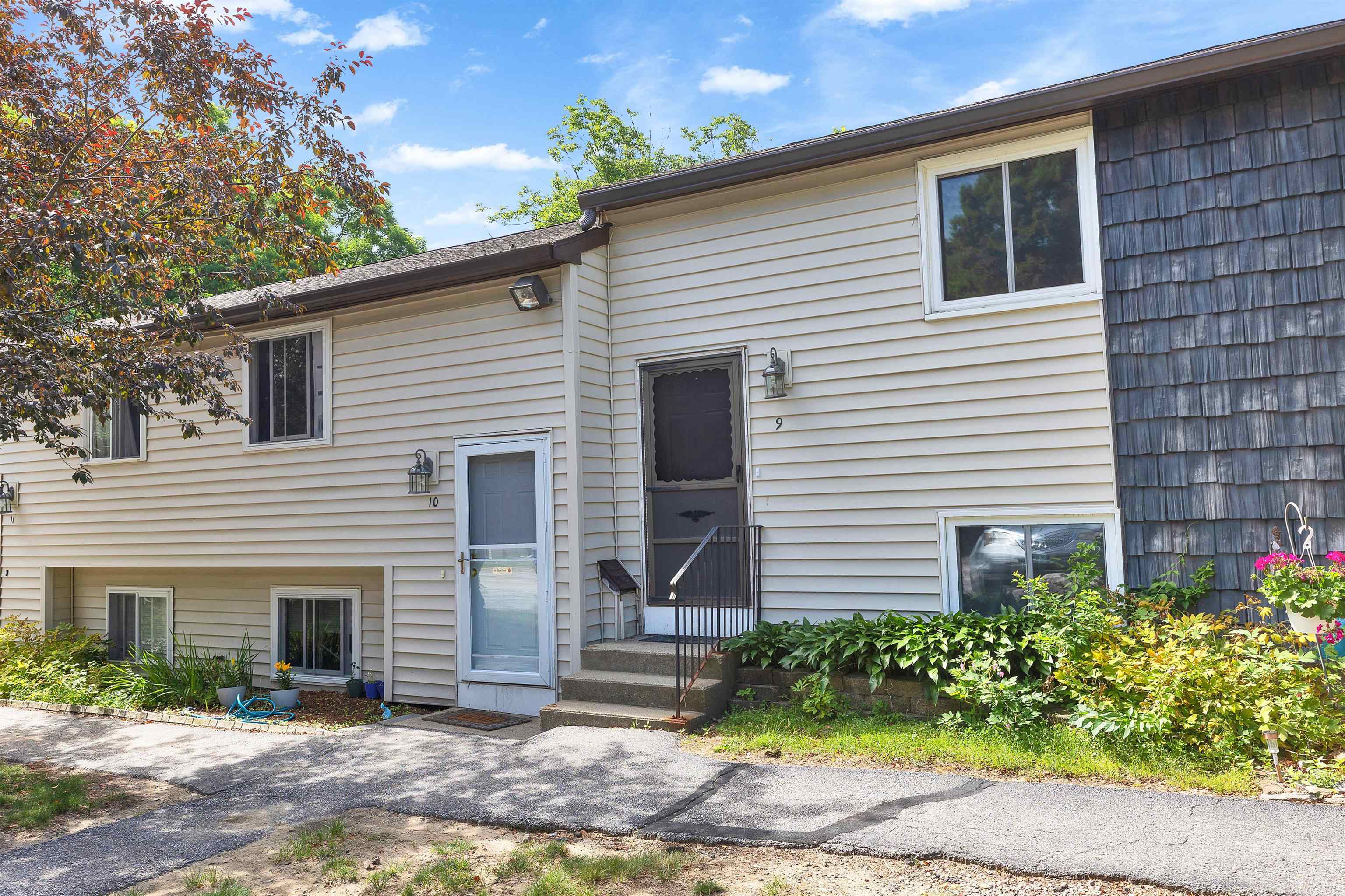 901 Mammoth Road, Unit 9 Manchester, NH 03104 - Photo 29 of 31