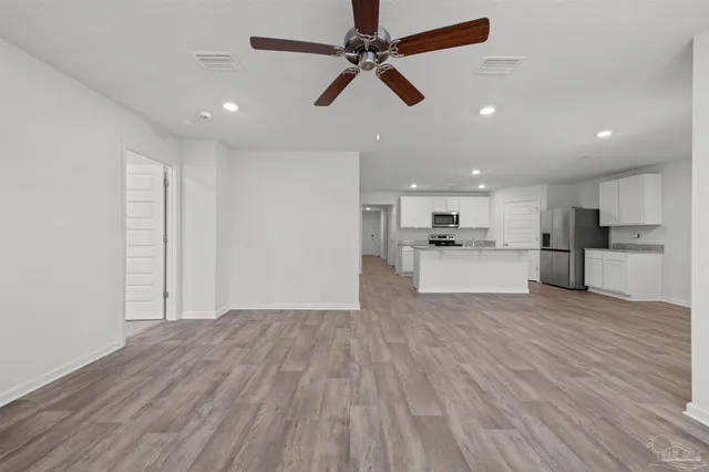 $2,100 | 7349 Lakeside Oak Court, Pensacola, FL 32526