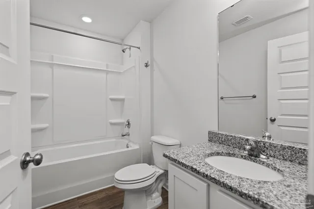 $2,100 | 7349 Lakeside Oak Court, Pensacola, FL 32526