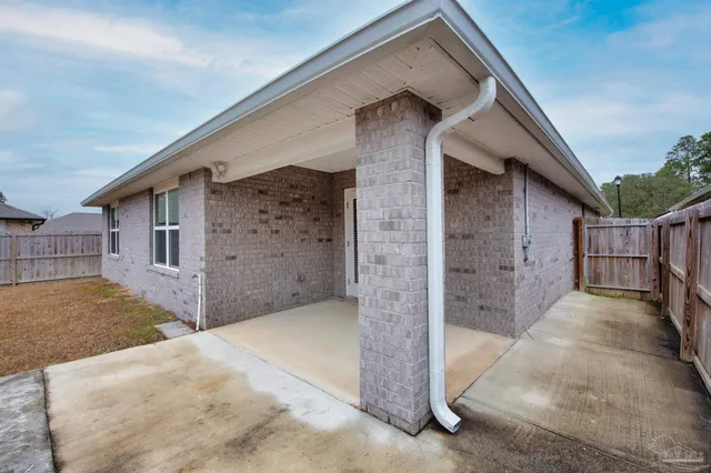 $2,100 | 7349 Lakeside Oak Court, Pensacola, FL 32526