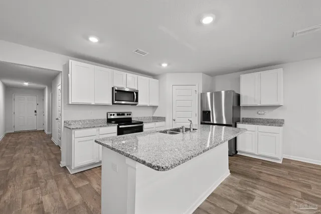 $2,100 | 7349 Lakeside Oak Court, Pensacola, FL 32526