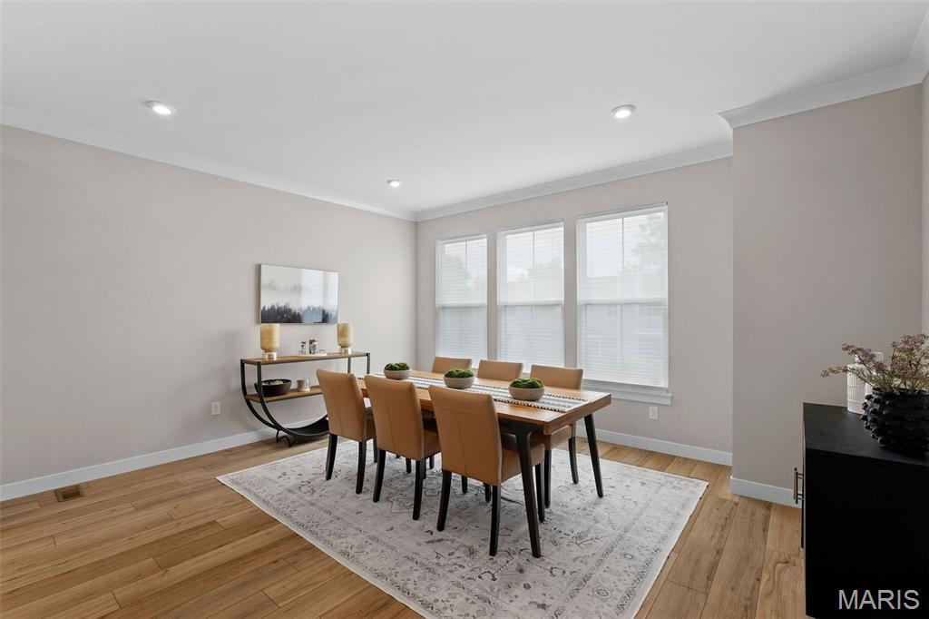 8933 Eager Road St. Louis, MO 63144 - Photo 11 of 31