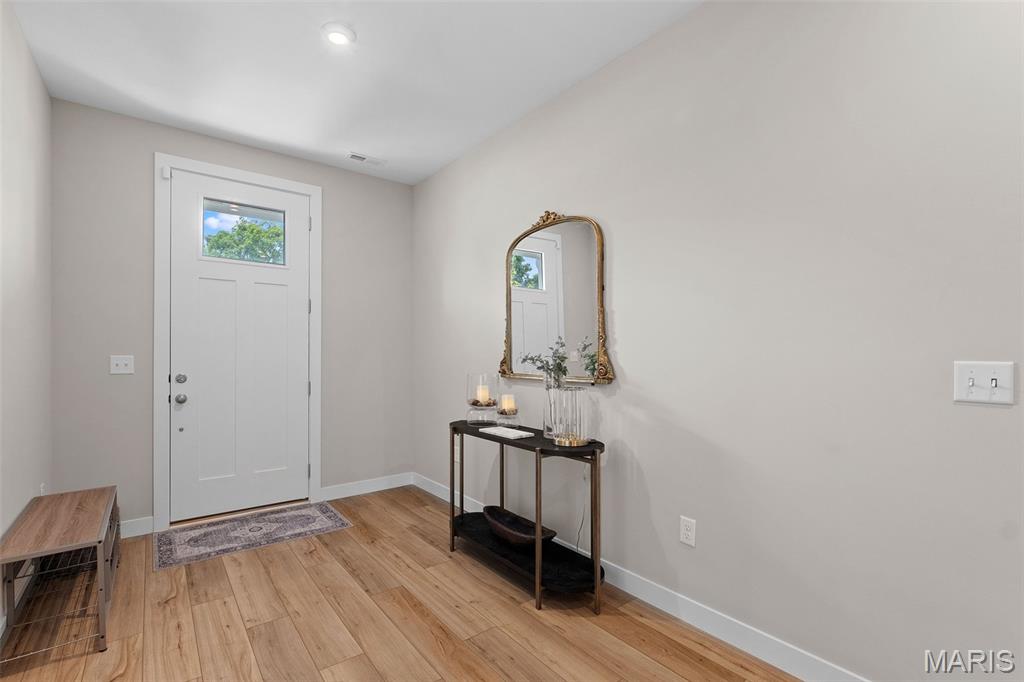 8933 Eager Road St. Louis, MO 63144 - Photo 27 of 31