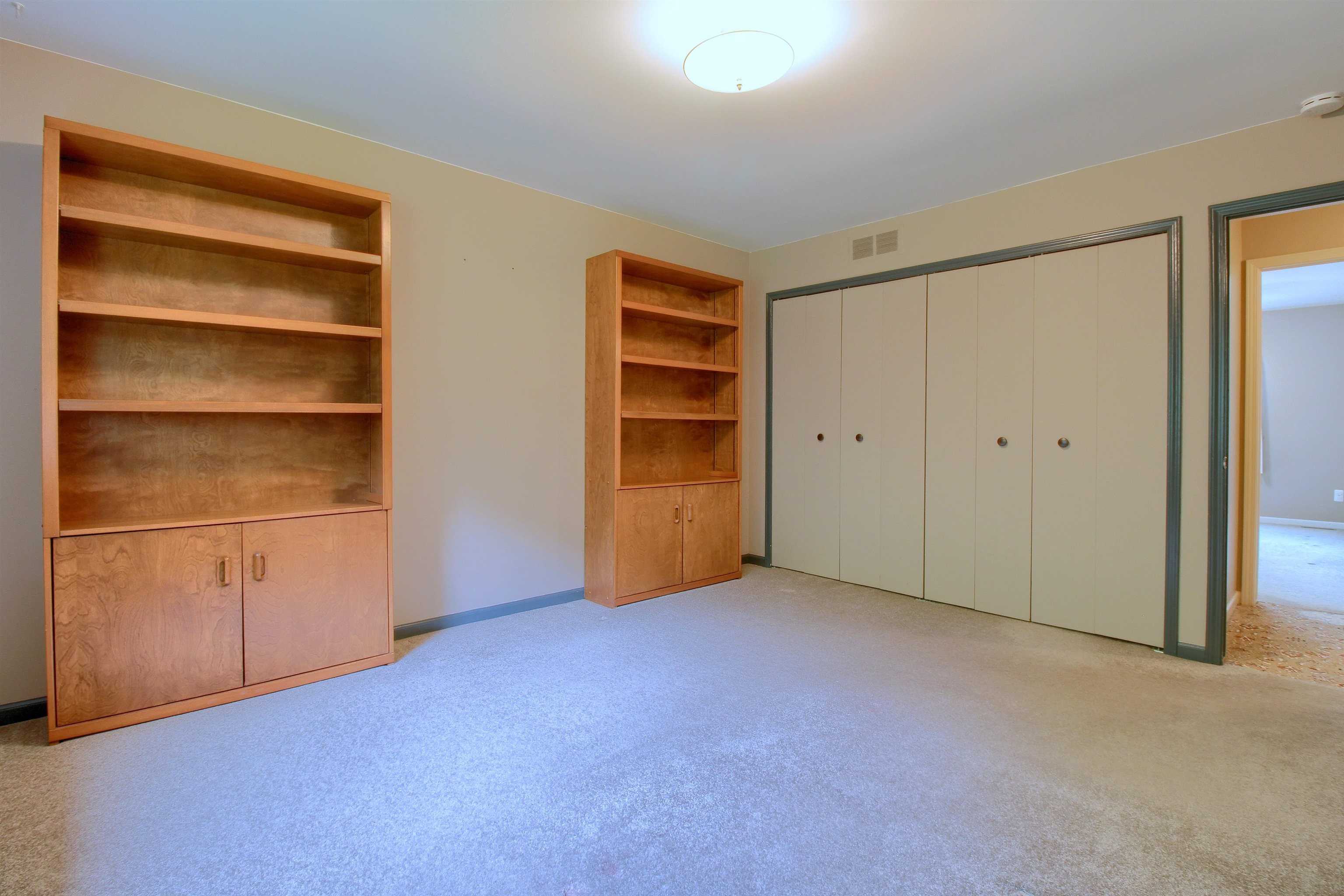 769 Snowmass Drive Rochester, MI 48309 - Photo 26 of 41 50178730-a3d6ecdb-8155-41e9-b909-32c8da84d5cc.JPG