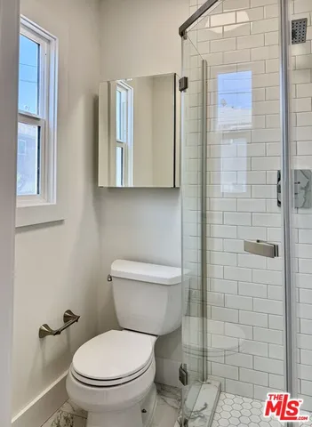 $1,495 | 5520 Franklin Avenue, Unit 1/2, Los Angeles, CA 90028