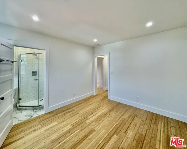 $1,495 | 5520 Franklin Avenue, Unit 1/2, Los Angeles, CA 90028