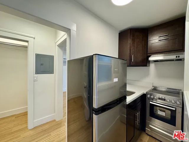 $1,495 | 5520 Franklin Avenue, Unit 1/2, Los Angeles, CA 90028