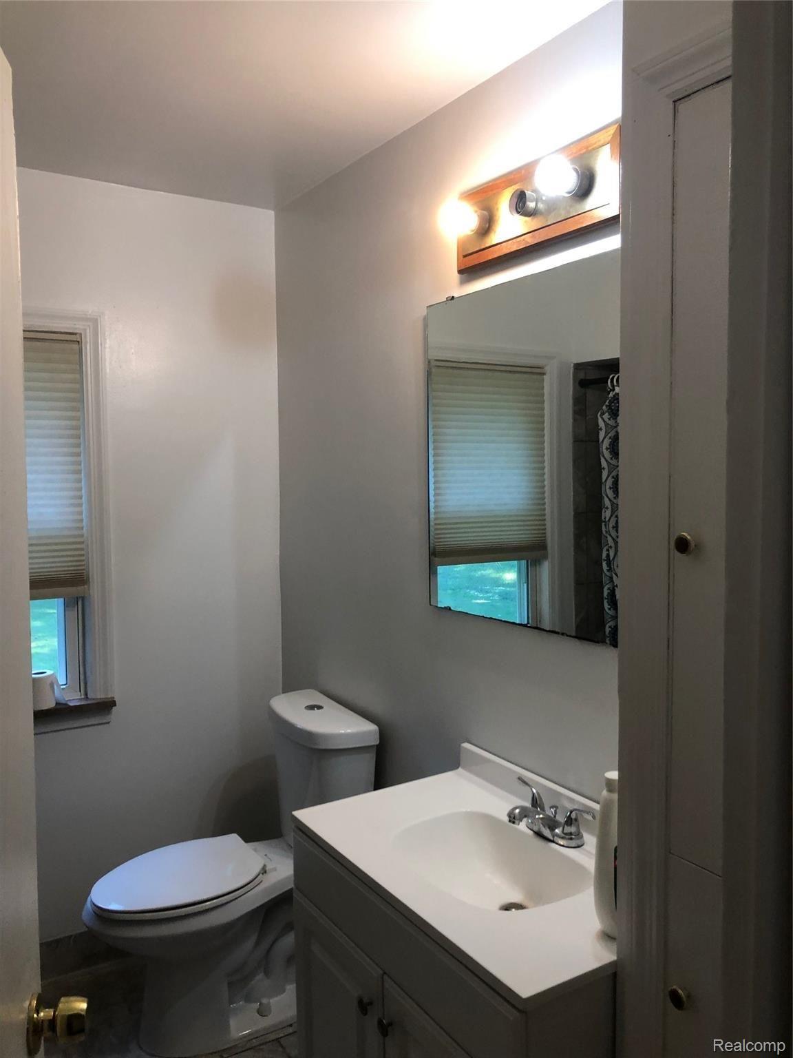 826 Michelson Road Rochester, MI 48307 - Photo 16 of 34 IMG_0371.jpeg