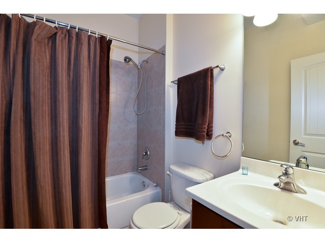 2841 North Pulaski Road, Unit 3N Chicago, IL 60641 - Photo 8 of 10