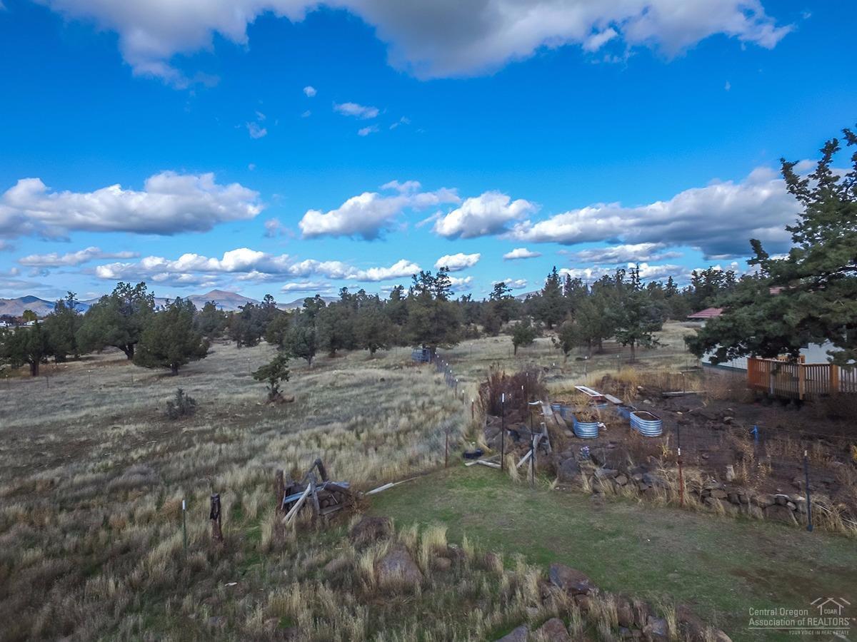 312 Southwest Bent Loop Powell Butte, OR 97753 - Photo 21 of 25 Gallery Image 21