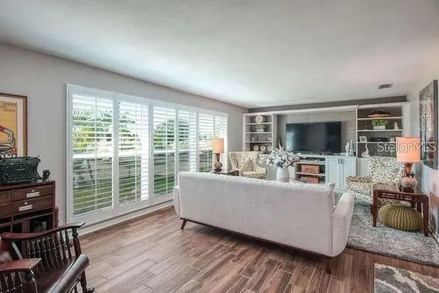 $3,595 | 14665 Crown Drive, Largo, FL 33774