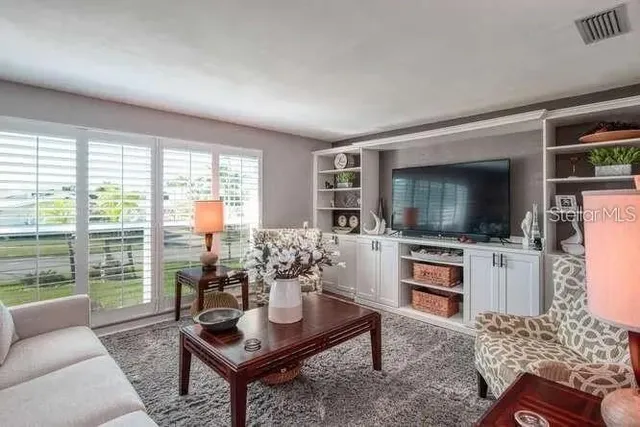 $3,595 | 14665 Crown Drive, Largo, FL 33774