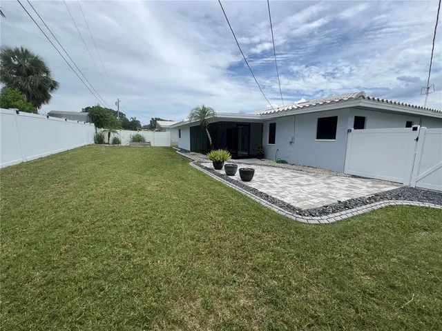 $3,595 | 14665 Crown Drive, Largo, FL 33774