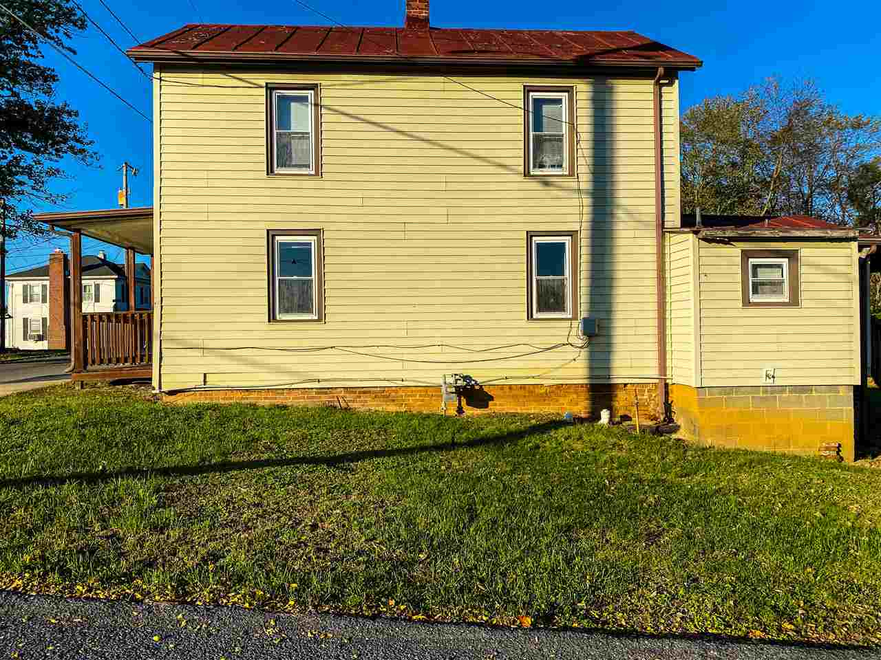 320 Port Republic Road Waynesboro, VA 22980 - Photo 3 of 28 Gallery Image 3