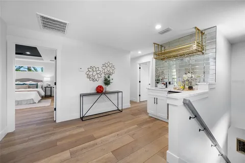 $770,000 | 1004 West Henry Avenue, Tampa, FL 33604
