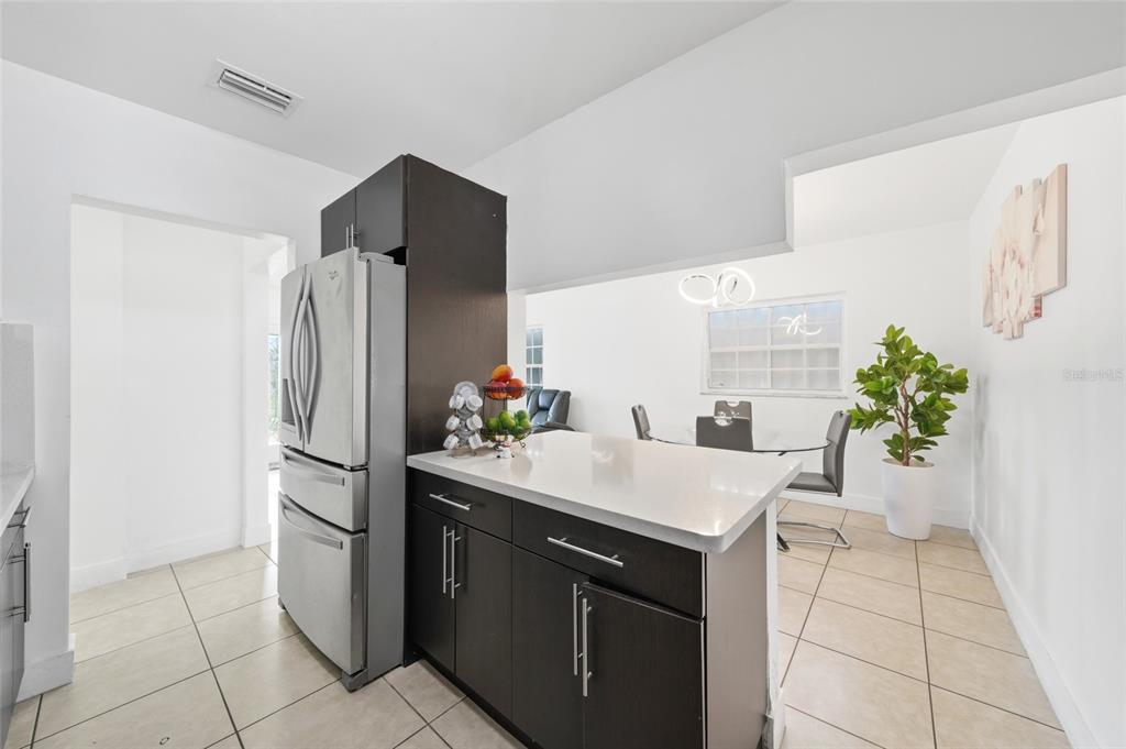 465 East 38th Street Hialeah, FL 33013 - Photo 10 of 40