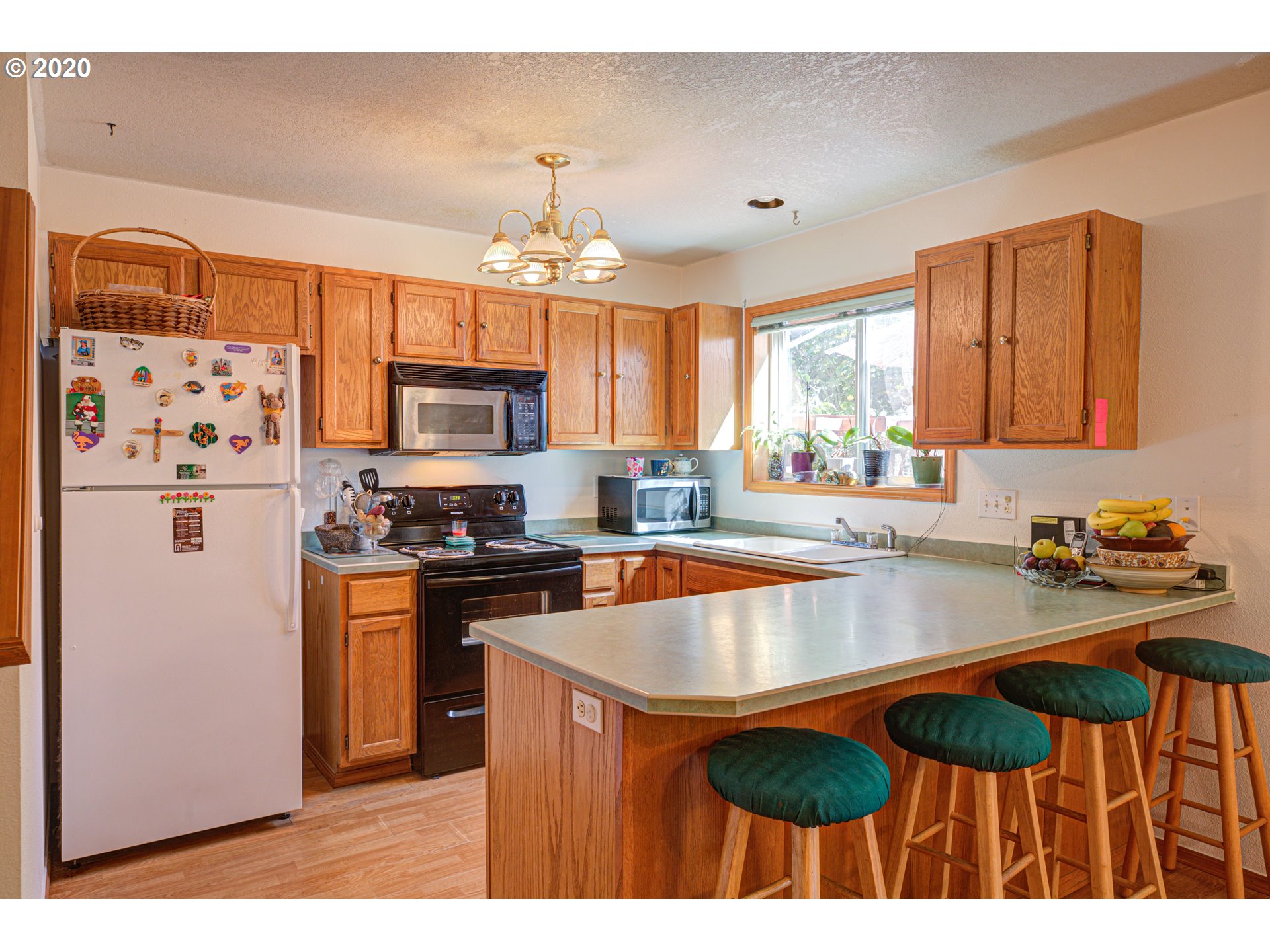 16942 Southwest Steele Way Beaverton, OR 97006 - Photo 7 of 29