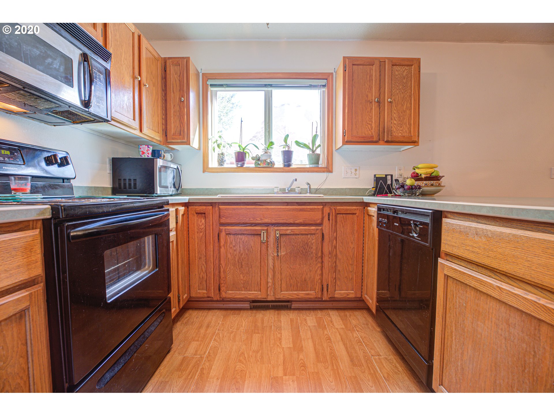 16942 Southwest Steele Way Beaverton, OR 97006 - Photo 9 of 29