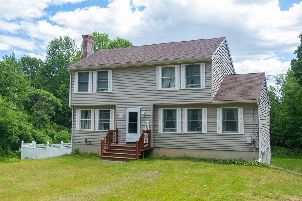 204 Walnut Street Rochester, NH 03867 - Photo 1 of 24