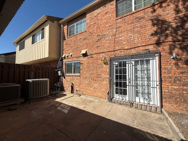 $175,000 | 10372 Hammerly Boulevard, Unit 25, Houston, TX 77043