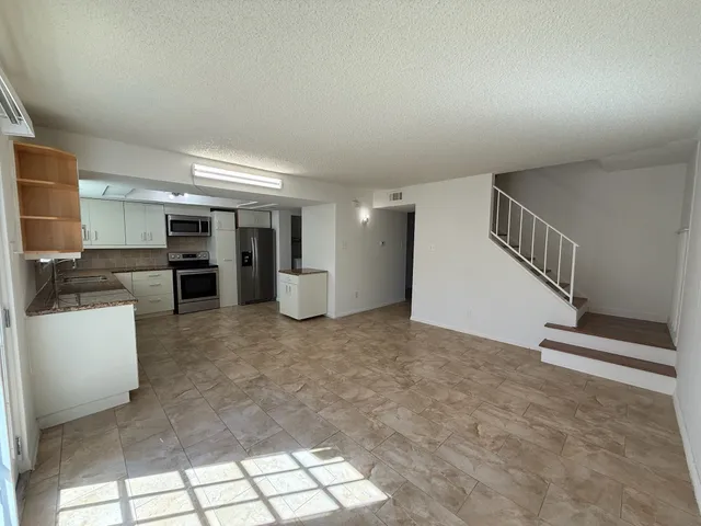 $175,000 | 10372 Hammerly Boulevard, Unit 25, Houston, TX 77043