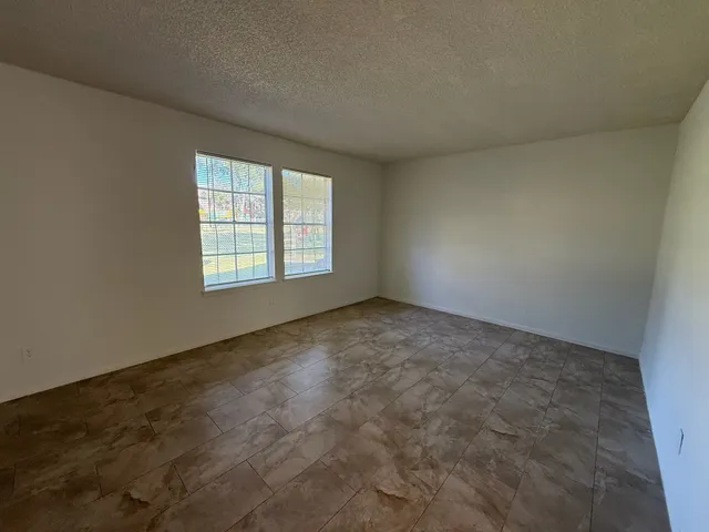 $175,000 | 10372 Hammerly Boulevard, Unit 25, Houston, TX 77043
