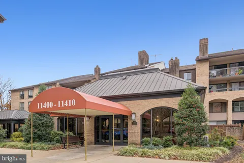 $865,000 | 11400 Strand Drive, Unit R402, Rockville, MD 20852