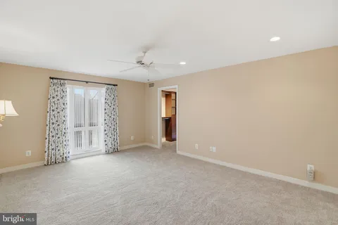 $865,000 | 11400 Strand Drive, Unit R402, Rockville, MD 20852